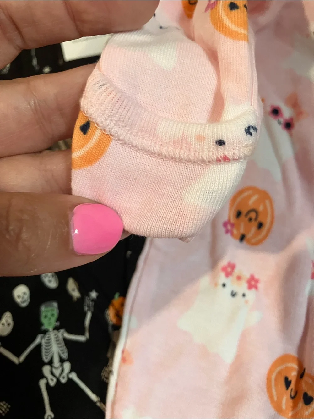 NWT NEWBORN Old Navy Black Skeleton & Pink Pumpkin Baby Footie 2-Pack